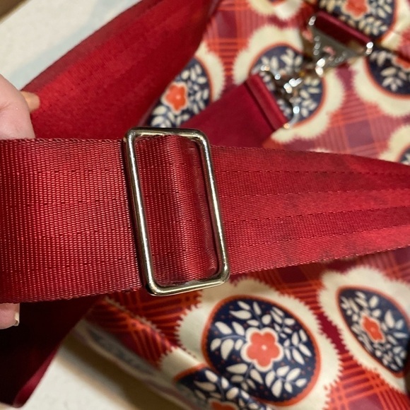 Petunia Pickle Bottom Square Floral Boxy Backpack - Picture 13 of 14